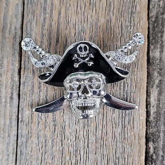 Pirate pin with Austrian crystals - Picture 3 of 6